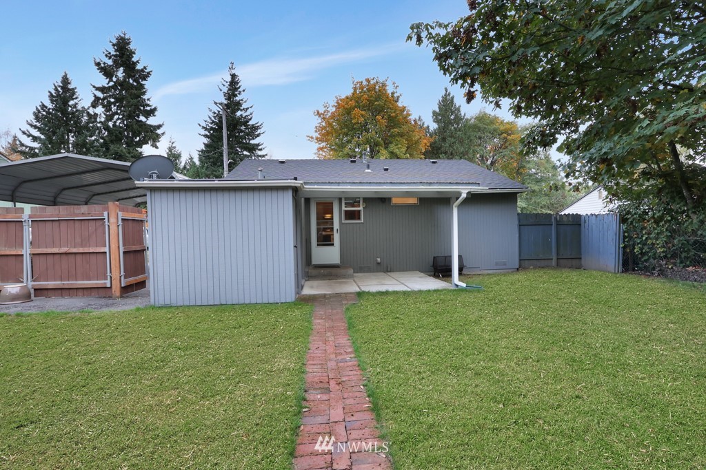 152 Southwest 115th Street Seattle, WA 98146 - Photo 12 of 24 Gallery Image 12