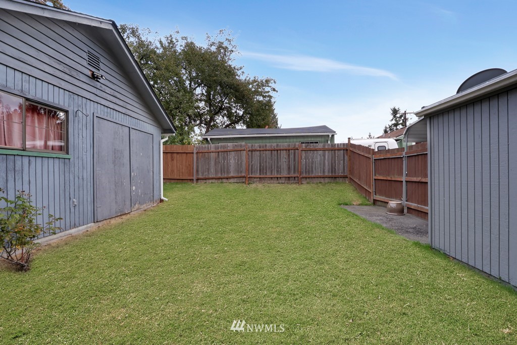 152 Southwest 115th Street Seattle, WA 98146 - Photo 15 of 24 Gallery Image 15