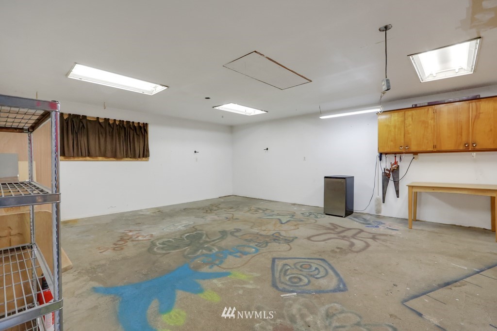152 Southwest 115th Street Seattle, WA 98146 - Photo 18 of 24 Gallery Image 18