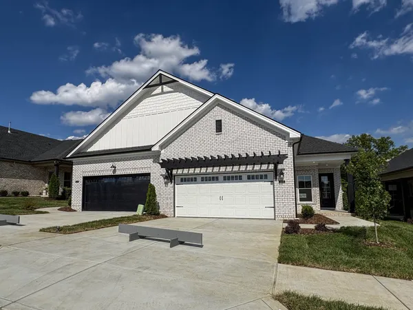 $433,900 | 2015 Horseshoe Circle, Gallatin, TN 37066