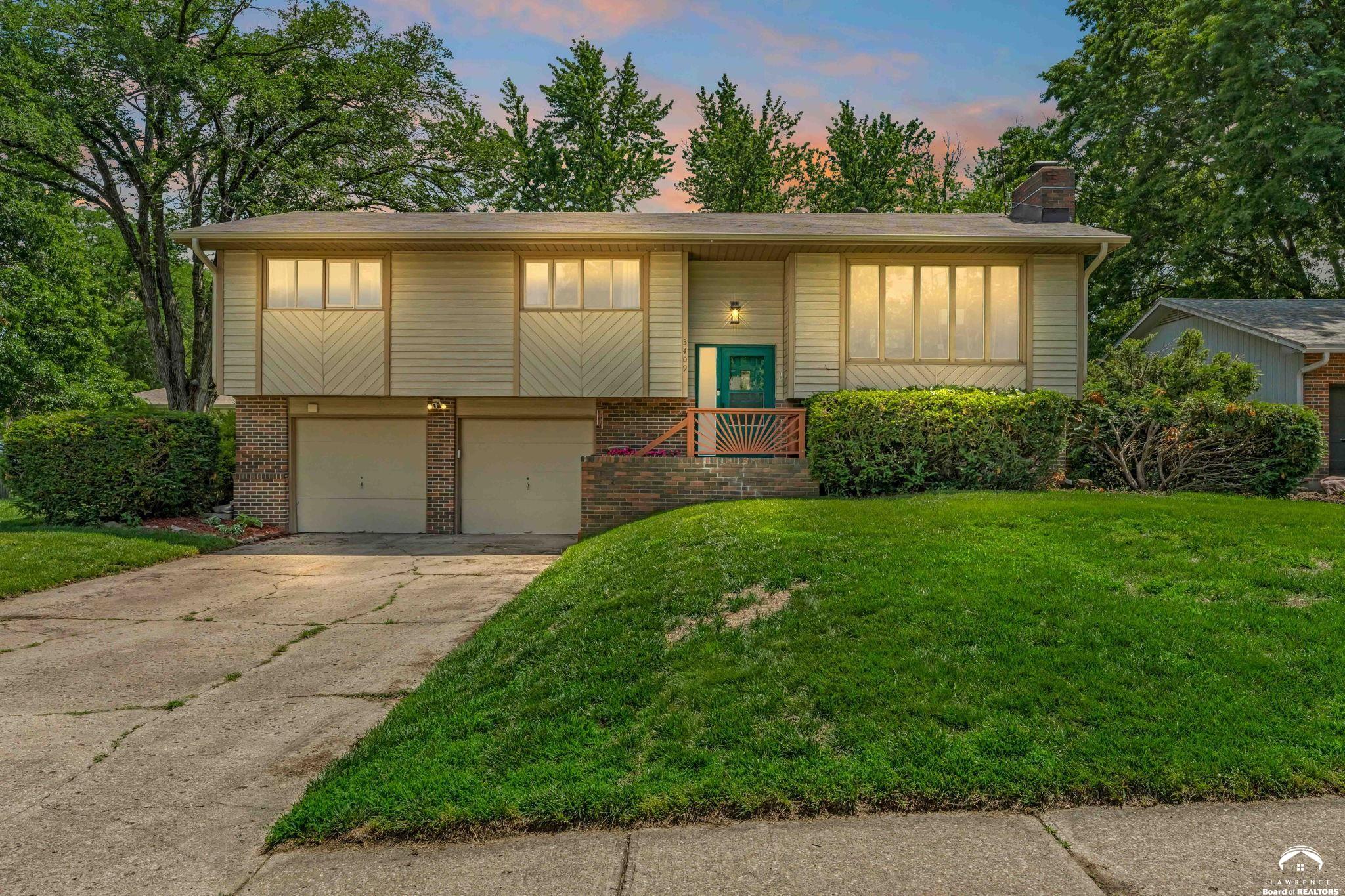 3409 Trail Road Lawrence, KS 66049 - Photo 3 of 39