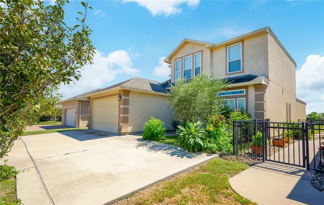 $565,000 | 6025 Garden Court, Corpus Christi, TX 78414