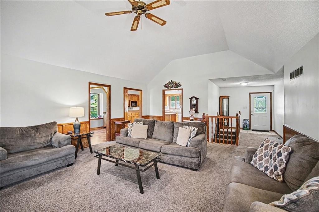 2105 Northeast Porter Road Blue Springs, MO 64014 - Photo 3 of 31 Gallery Image 3