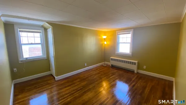 $1,675 | 214 Columbia Street, Unit 2, New Britain, CT 06052