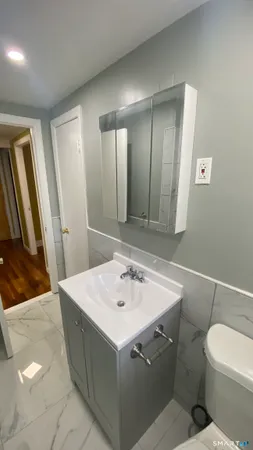 $1,675 | 214 Columbia Street, Unit 2, New Britain, CT 06052