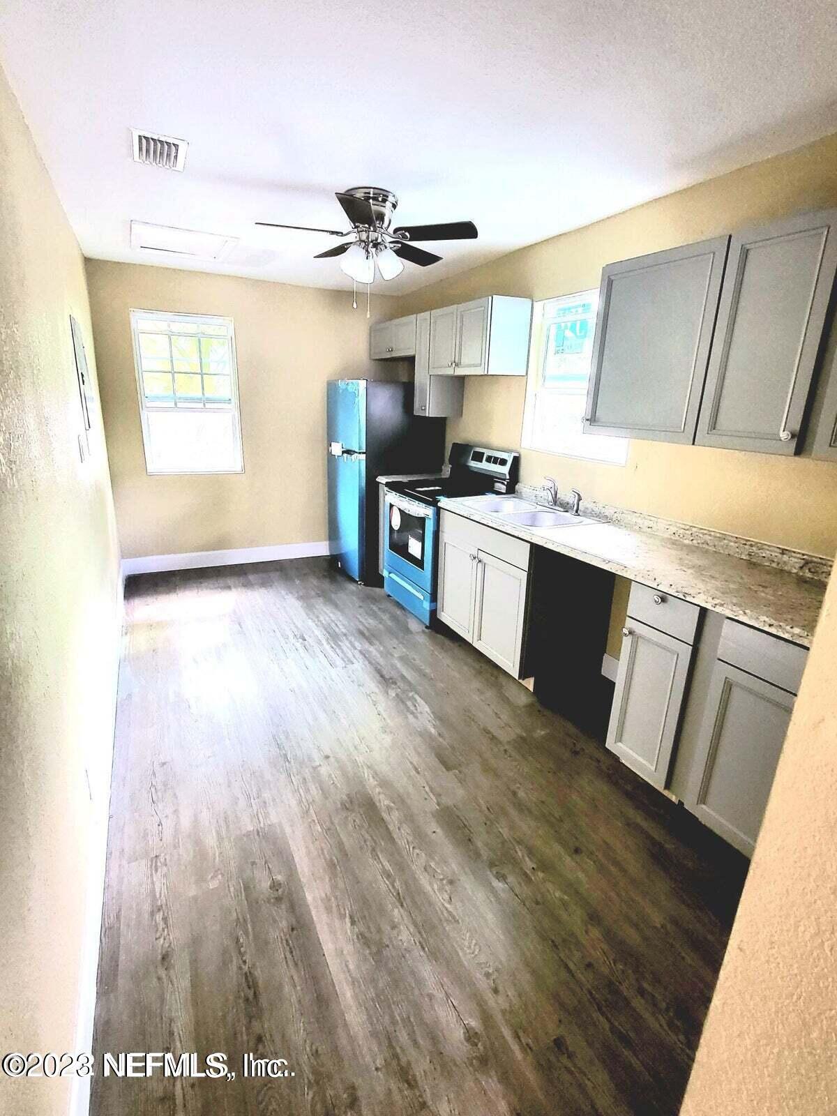803 Rushing Street Jacksonville, FL 32209 - Photo 8 of 10 20220609221451069494000000-o