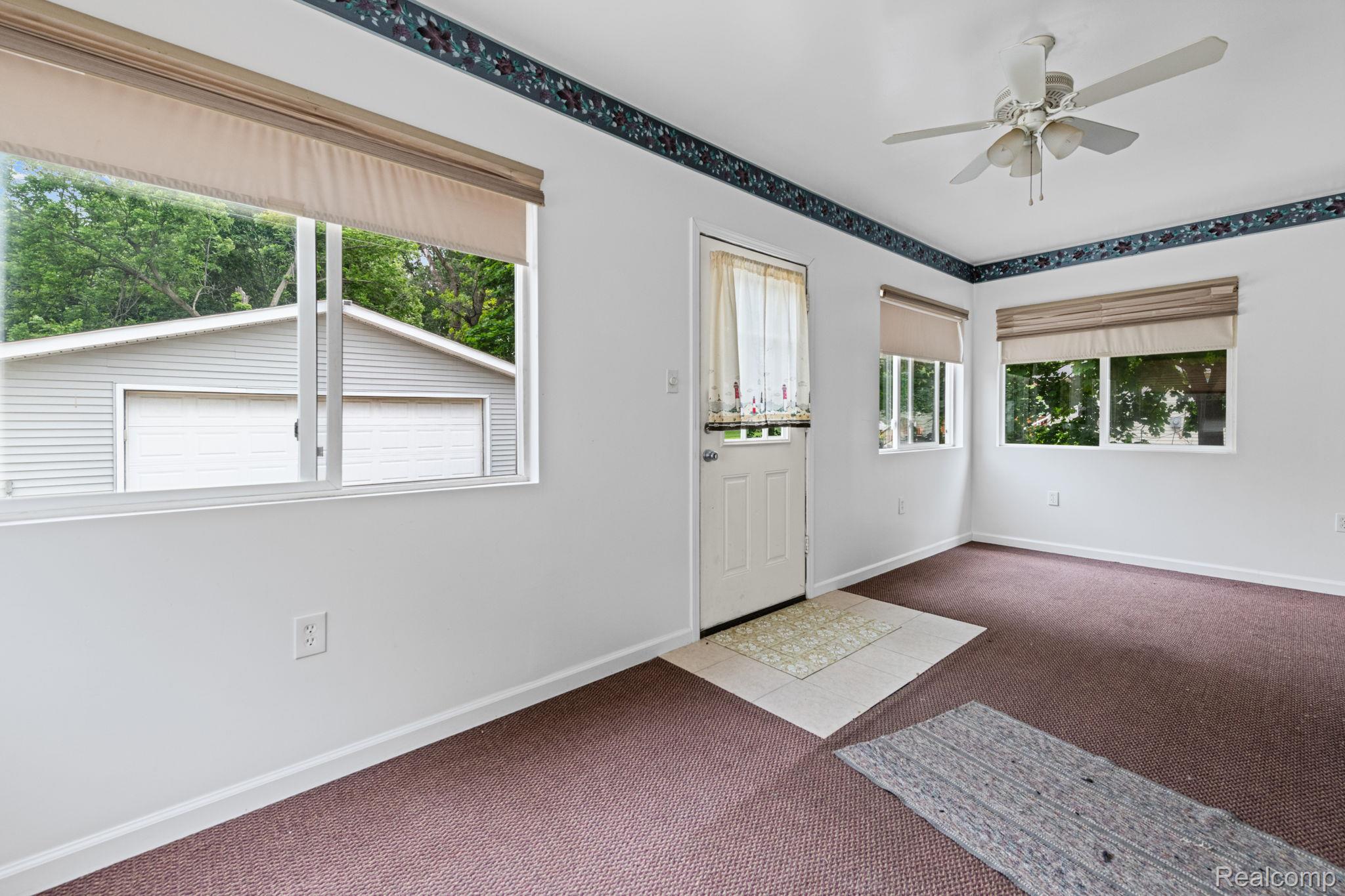 19227 Gudith Road Trenton, MI 48183 - Photo 12 of 33 8-web-or-mls-19227-gudith-rd.jpg