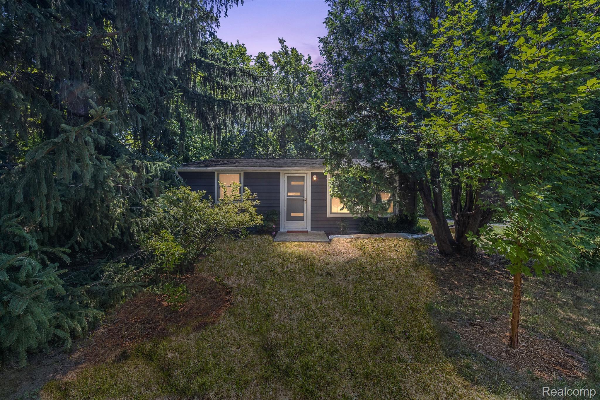 1404 Decker Road Walled Lake, MI 48390 - Photo 1 of 24 Gallery Image 1