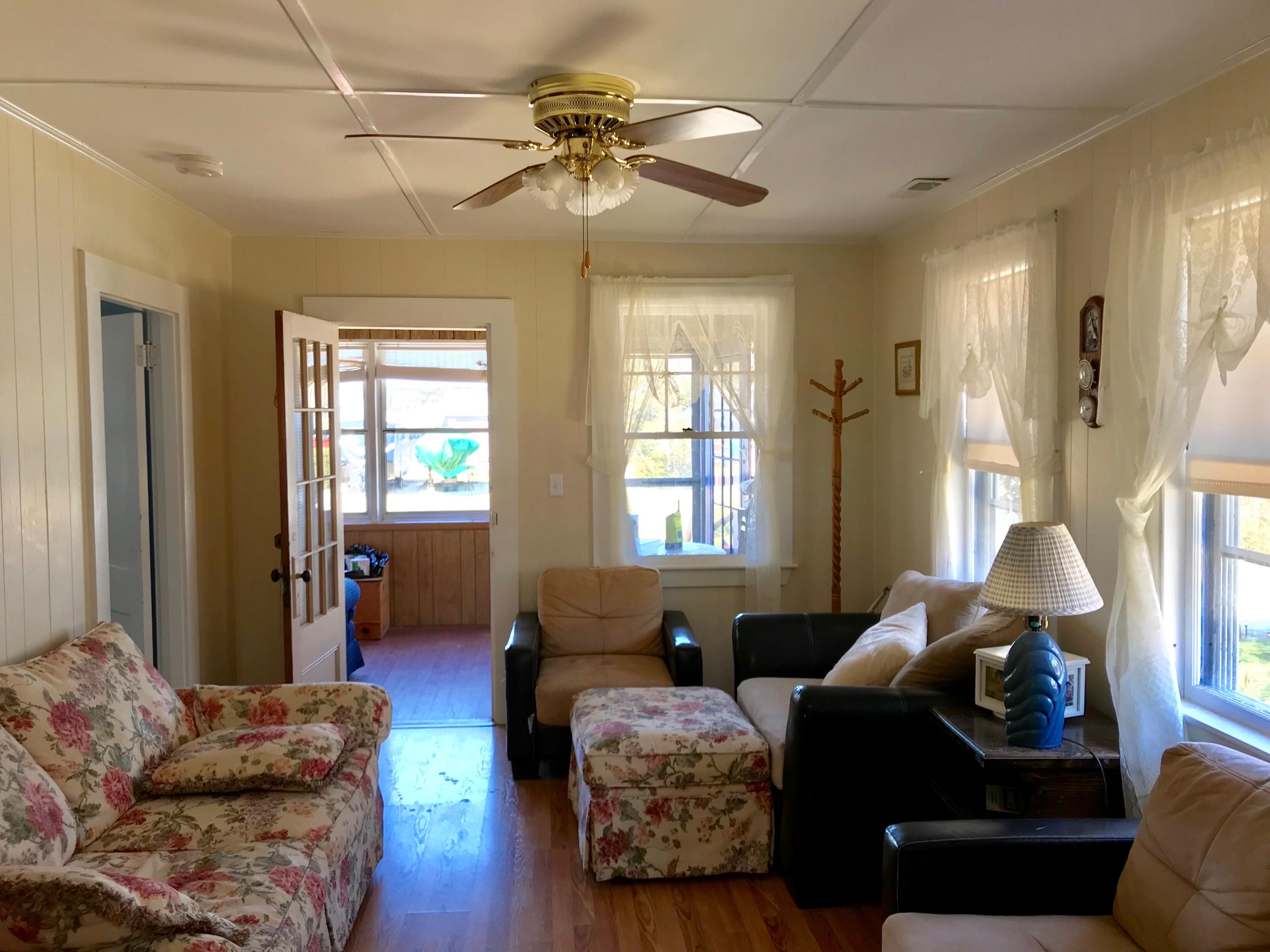 29 Agawam Beach Road Wareham, MA 02571 - Photo 5 of 16 IMG-4868