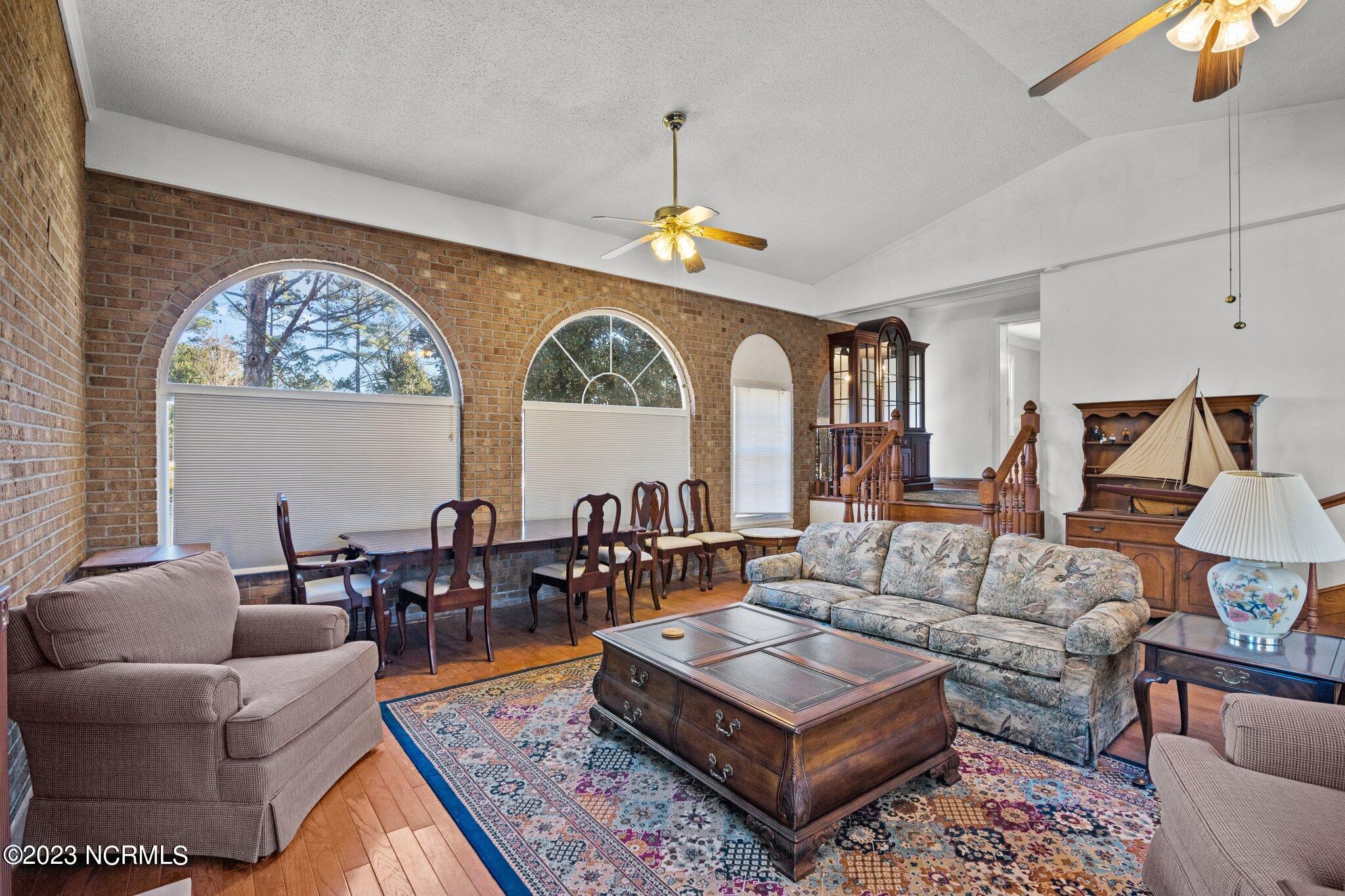 210 Rockledge Road New Bern, NC 28562 - Photo 7 of 32 Family Room