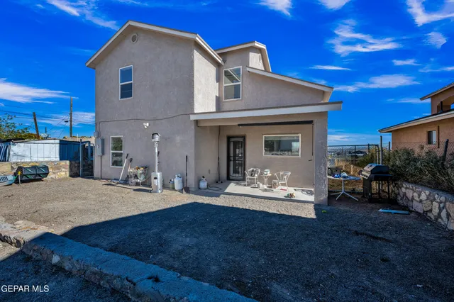 a house view with a outdoor space