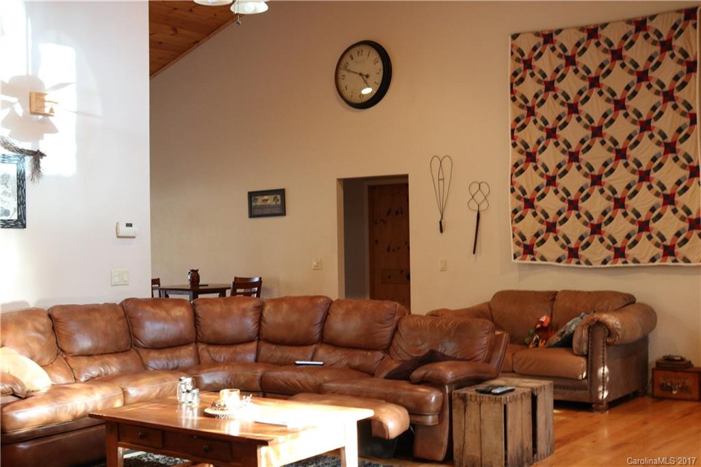 79 Harris Road Fairview, NC 28730 - Photo 10 of 14 Gallery Image 10