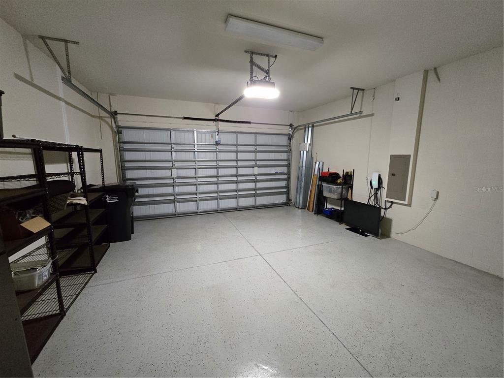 11925 Perennial Place Lakewood Ranch, FL 34211 - Photo 31 of 39 a view of a garage room