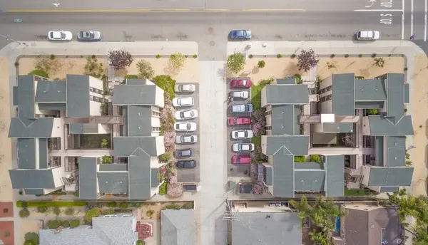 $1,551 | 4820 Cass Street, San Diego, CA 92109