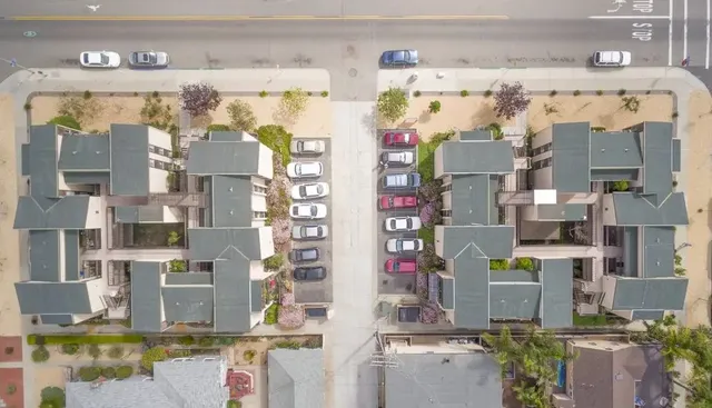 $1,551 | 4820 Cass Street, San Diego, CA 92109