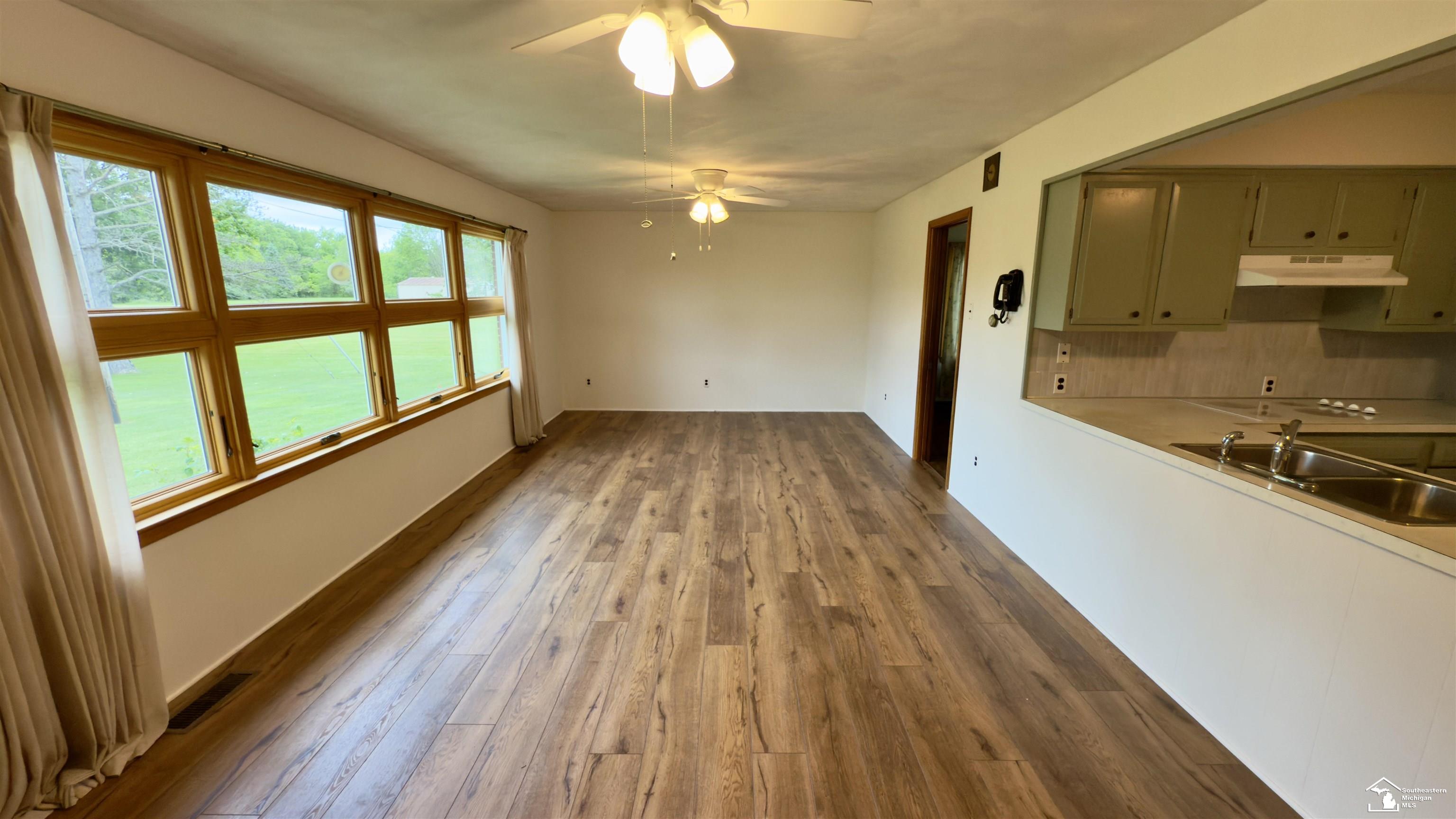 1220 North Raisinville Road Monroe, MI 48162 - Photo 18 of 40 50176511-94bb9c1e-ffae-4b49-872c-55a17d0fe098.JPG