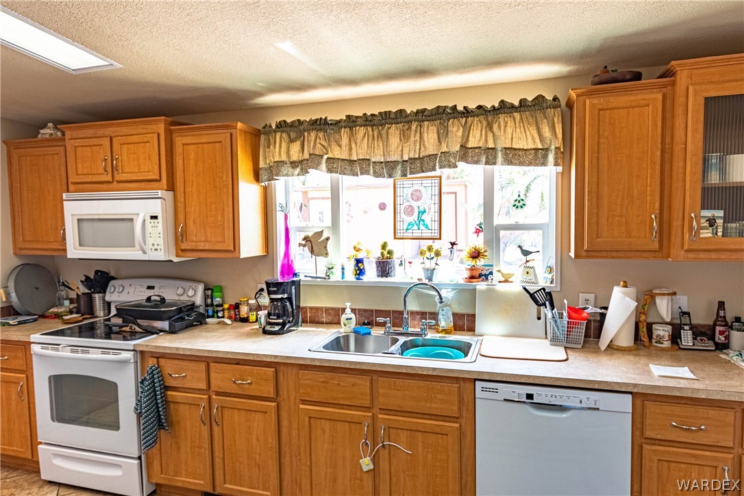 11272 Bennie Road Yucca, AZ 86438 - Photo 14 of 34
