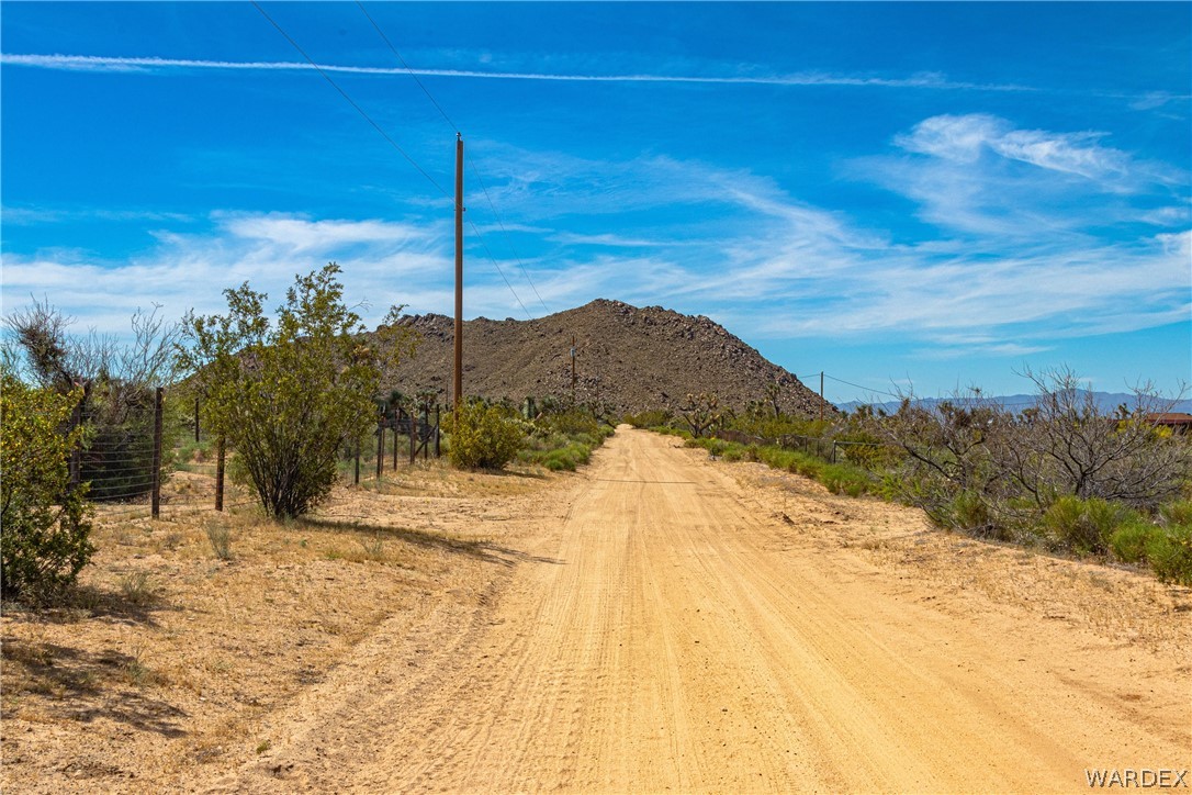 11272 Bennie Road Yucca, AZ 86438 - Photo 33 of 34