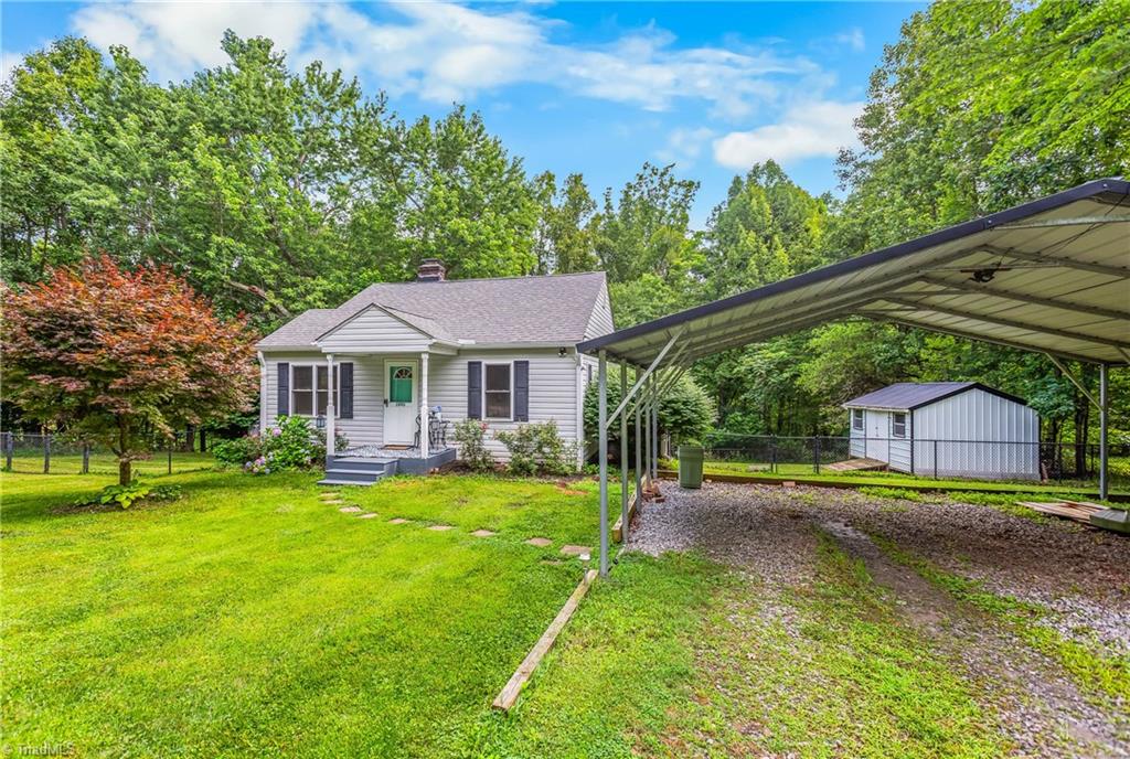 1093 Gordon Road Pinnacle, NC 27043 - Photo 2 of 35