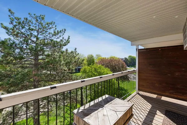 $150,000 | 7624 157th Street West, Unit 307, Apple Valley, MN 55124