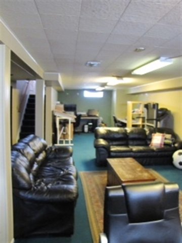 17084 Bell Eastpointe, MI 48021 - Photo 11 of 15 31067906-10.JPG