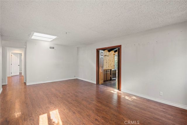 $1,298,000 | 3096 Warren Lane, Costa Mesa, CA 92626