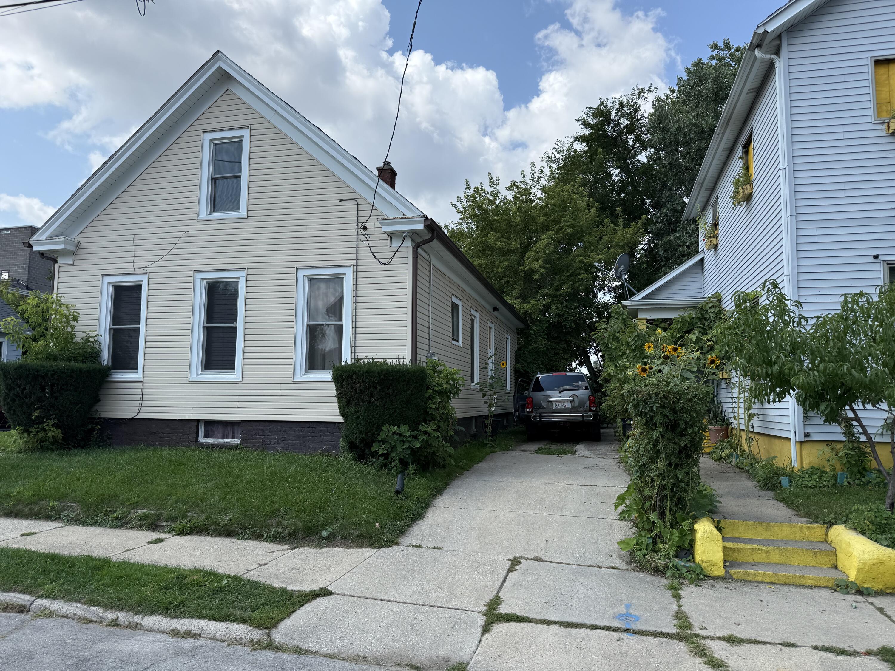 934 Wilson Street Racine, WI 53404 - Photo 19 of 24 IMG_4147