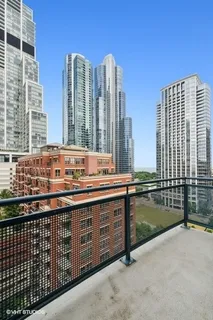 $3,350 | 125 East 13th Street, Unit 1303, Chicago, IL 60605