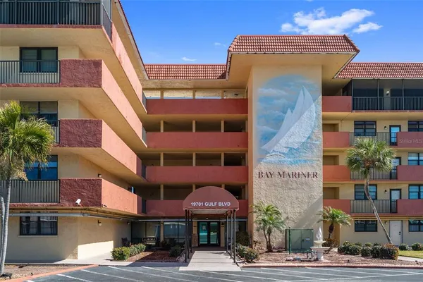 $3,000 | 19701 Gulf Boulevard, Unit 423, Indian Shores, FL 33785