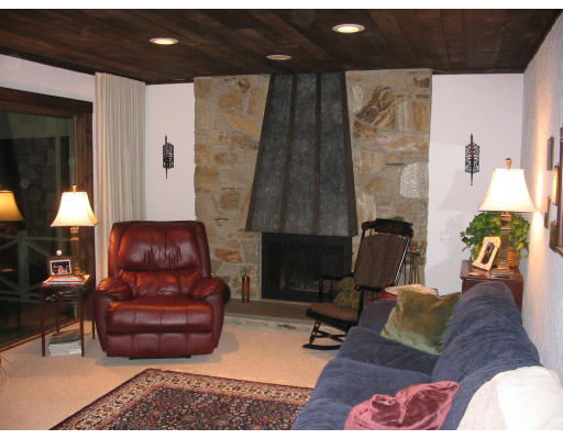 82 Pilgrim Road Holliston, MA 01746 - Photo 8 of 8 Gallery Image 8