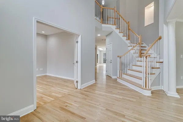 a view of walk in closet with cabinet