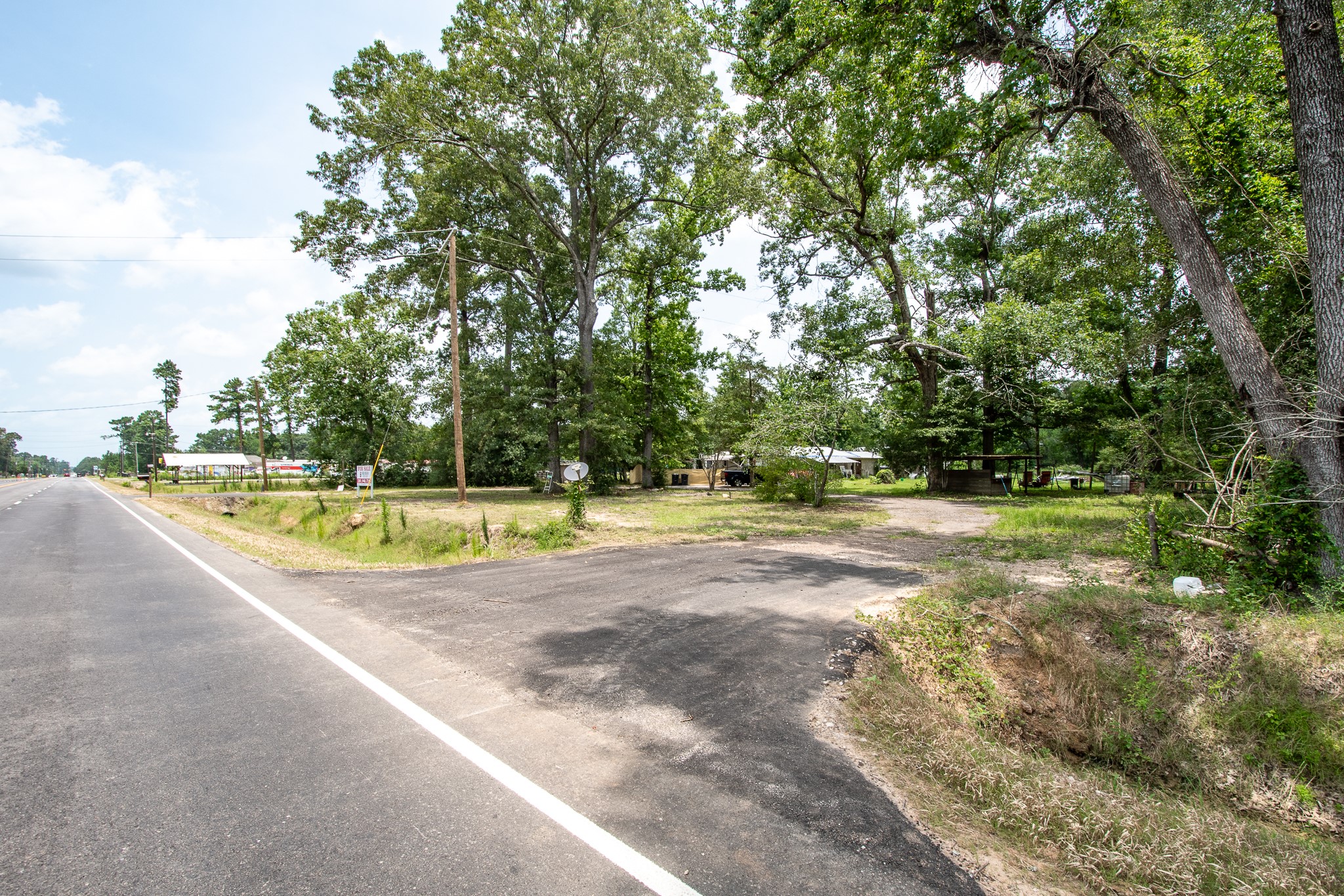 11121 Fostoria Road Cleveland, TX 77328 - Photo 8 of 10