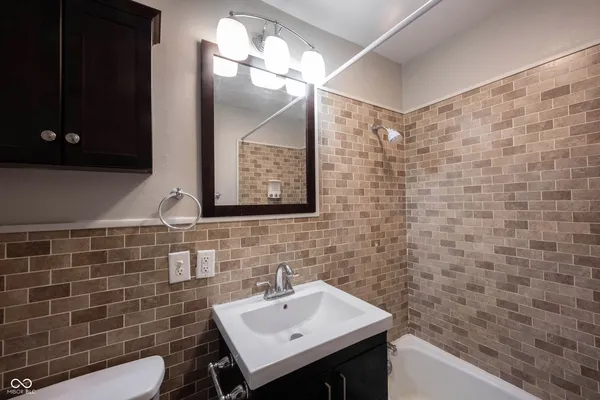 $1,099 | 140 Maple Park Drive, Unit 3, Westfield, IN 46074