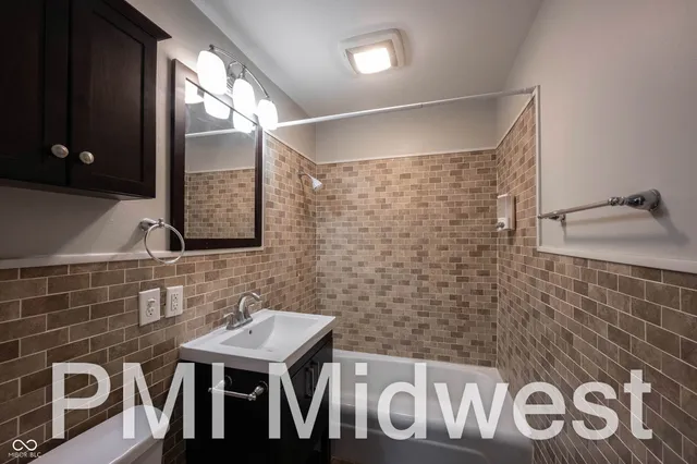 $1,129 | 140 Maple Park Drive, Unit 3, Westfield, IN 46074