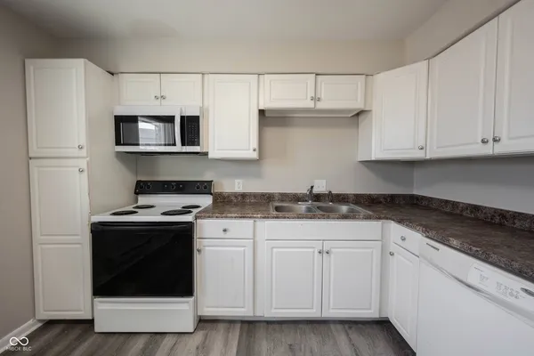 $1,099 | 140 Maple Park Drive, Unit 3, Westfield, IN 46074