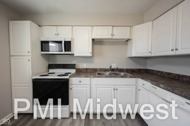 $1,129 | 140 Maple Park Drive, Unit 3, Westfield, IN 46074