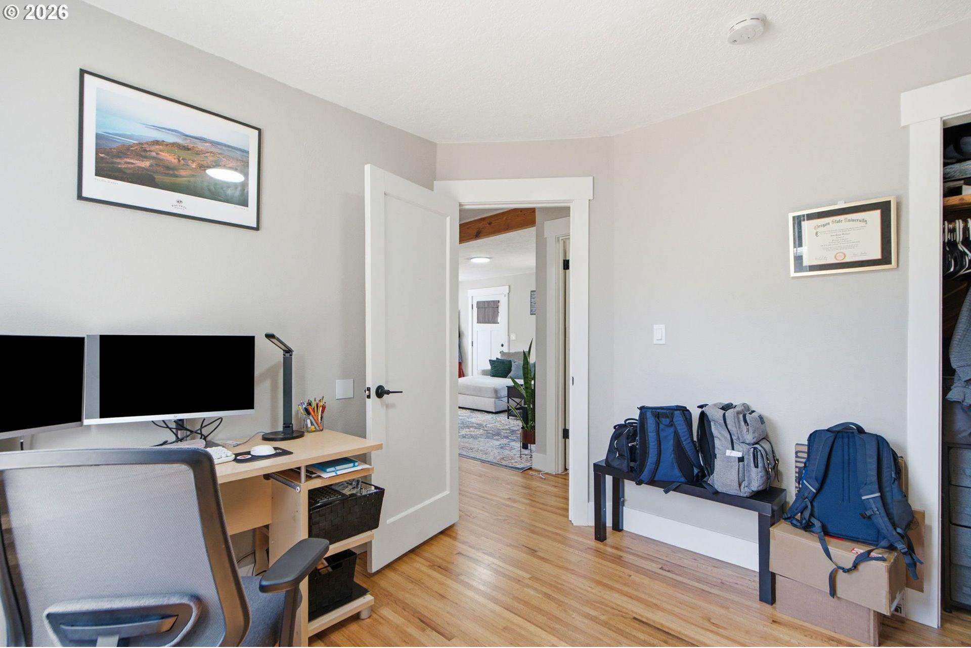 13402 Southeast Bush Street Portland, OR 97236 - Photo 12 of 26 Gallery Image 12