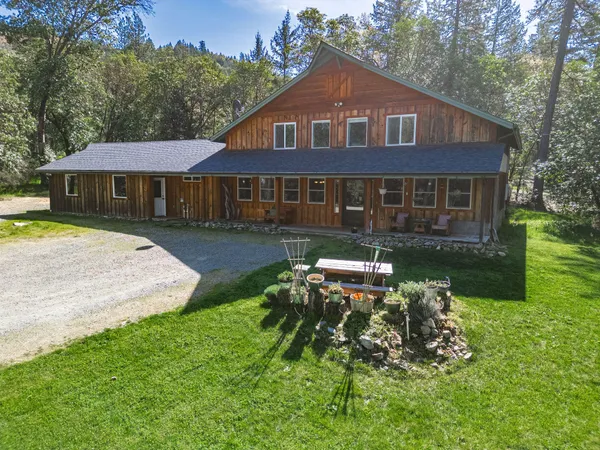 $699,000 | 267 Grays Creek Road, Grants Pass, OR 97527