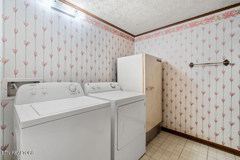 1218 Hitch Road Maryville, TN 37804 - Photo 35 of 48 Basement Full Bath / Laundry Room