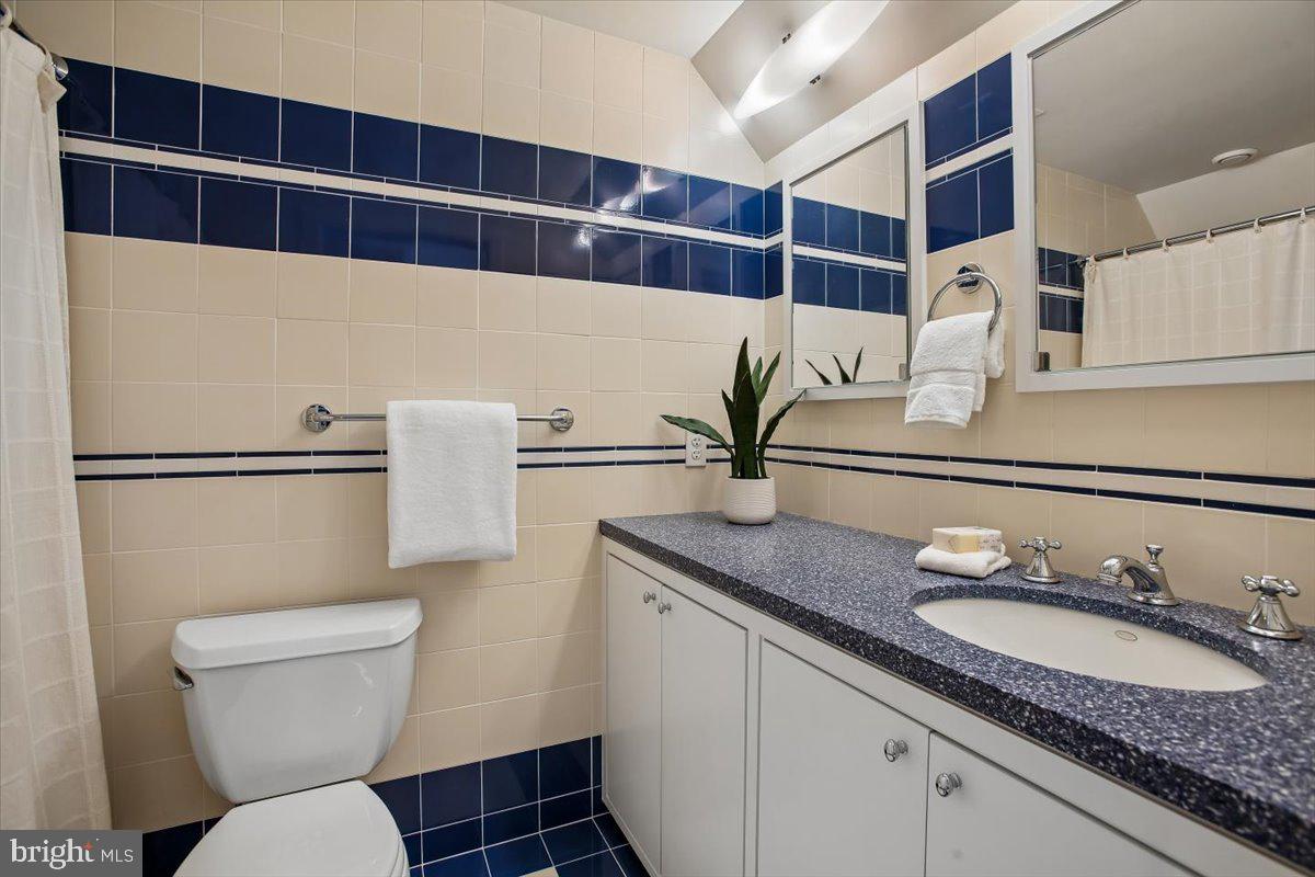 700 Belgrove Road McLean, VA 22101 - Photo 43 of 74 Bathroom #2