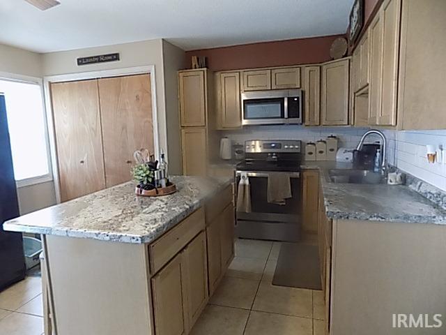 815 Everhart Drive Decatur, IN 46733 - Photo 9 of 25