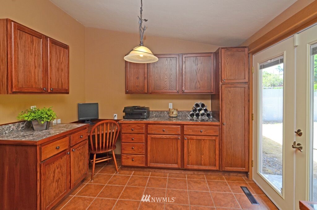 334 East 28th Street Bremerton, WA 98310 - Photo 12 of 21 Gallery Image 12