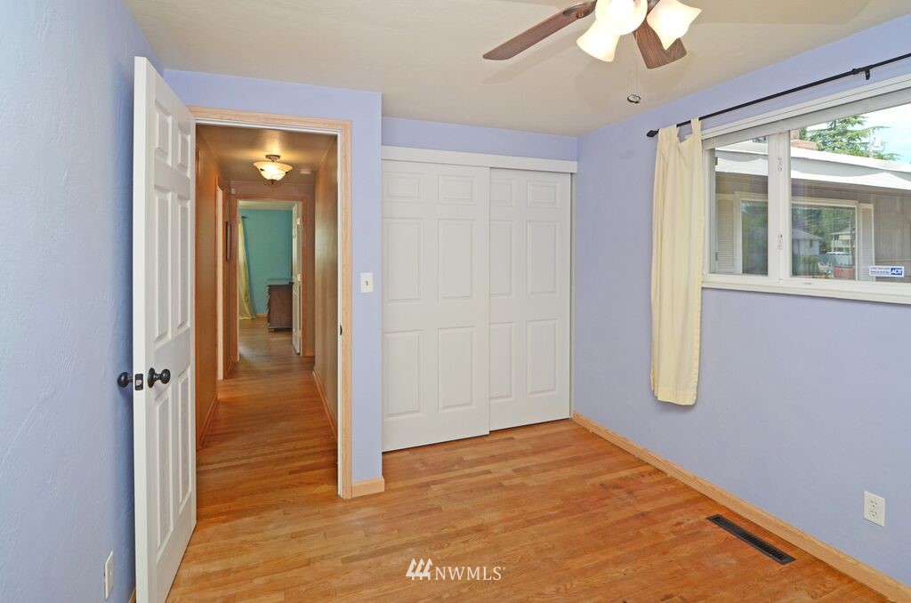 334 East 28th Street Bremerton, WA 98310 - Photo 15 of 21 Gallery Image 15