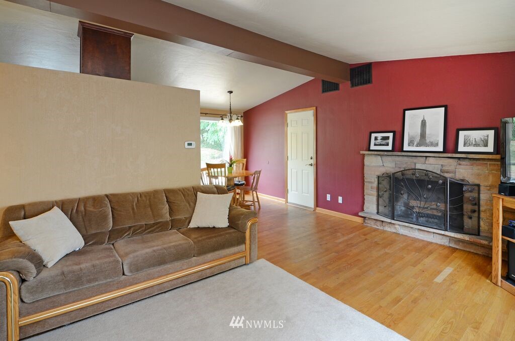 334 East 28th Street Bremerton, WA 98310 - Photo 4 of 21 Gallery Image 4