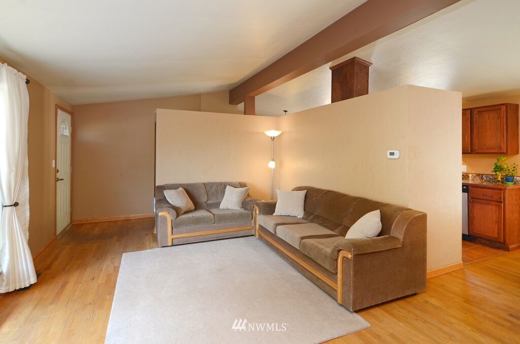 334 East 28th Street Bremerton, WA 98310 - Photo 5 of 21 Gallery Image 5