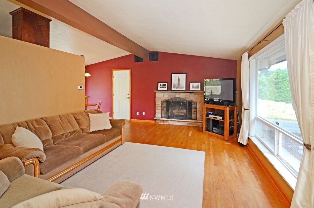 334 East 28th Street Bremerton, WA 98310 - Photo 6 of 21 Gallery Image 6