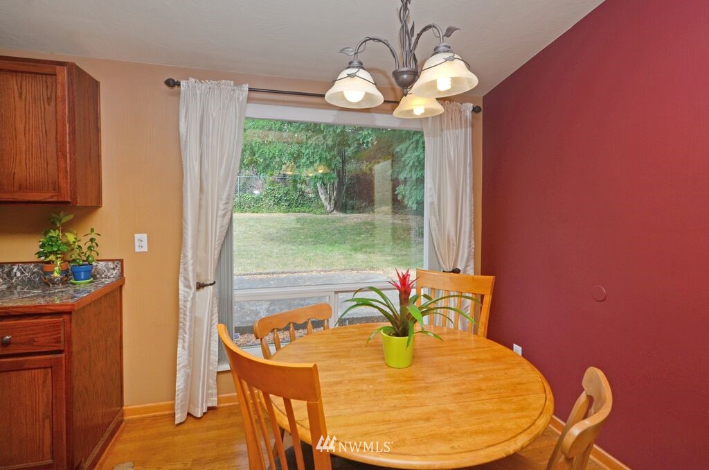 334 East 28th Street Bremerton, WA 98310 - Photo 10 of 21 Gallery Image 10