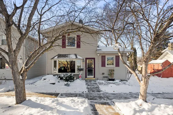 $274,500 | 217 Beech Street, Chaska, MN 55318