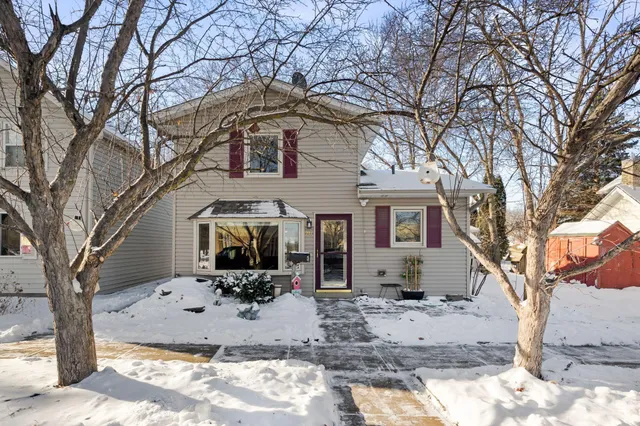 $275,000 | 217 Beech Street, Chaska, MN 55318