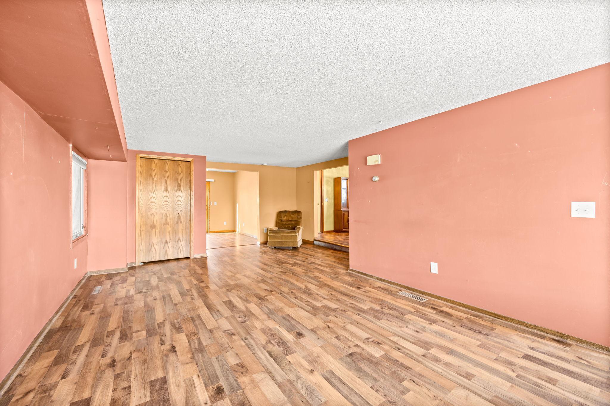 217 Beech Street Chaska, MN 55318 - Photo 11 of 25